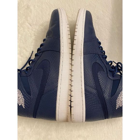 Air Jordan Retro 1 Nouveau Navy Snake main image 8
